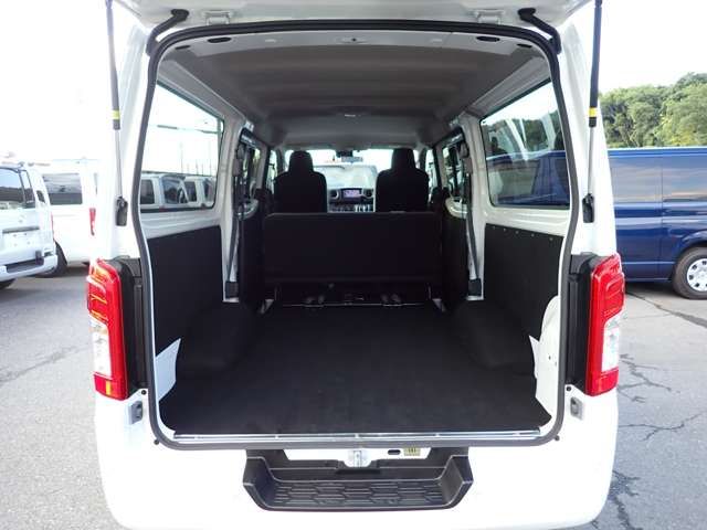 NISSAN CARAVAN VAN 1.2T 2WD 2023 Image 31
