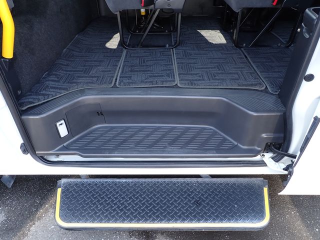 TOYOTA HIACE WAGON 2017 Image 31