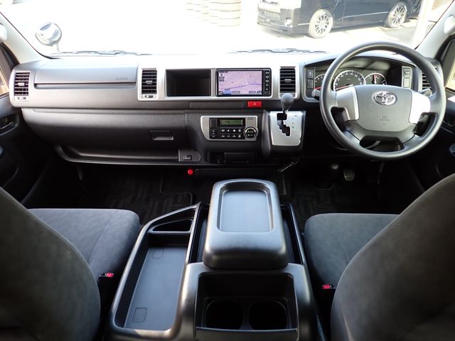 TOYOTA HIACE WAGON 2017 Image 31