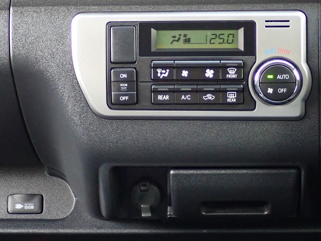 TOYOTA HIACE WAGON 2017 Image 31