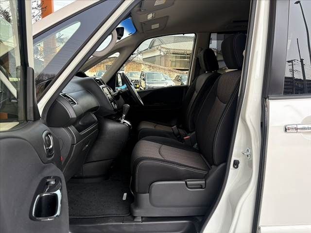 NISSAN SERENA  S-HYBRID 2015 Image 31