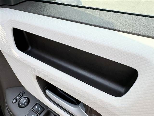 HONDA N BOX 2022 Image 31