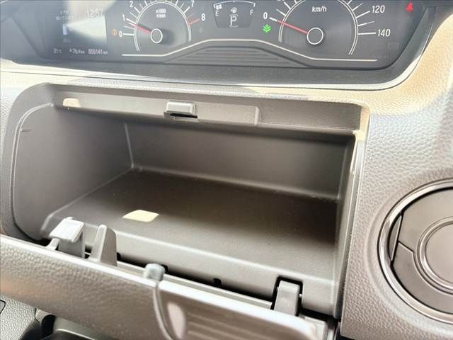 HONDA N BOX 2022 Image 31