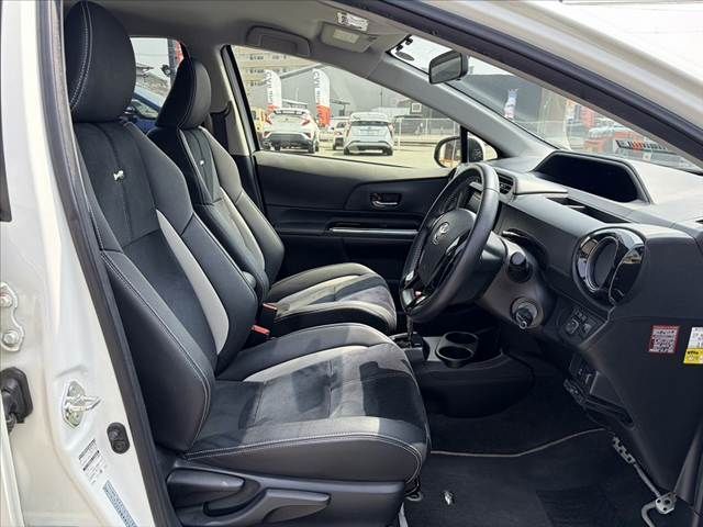 TOYOTA AQUA 2014 Image 31