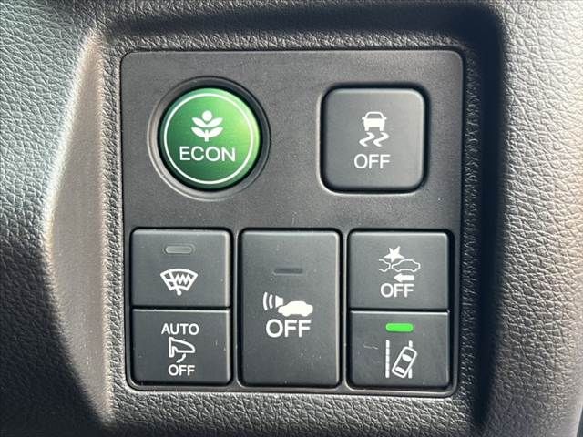 HONDA VEZEL HYBRID 2017 Image 31