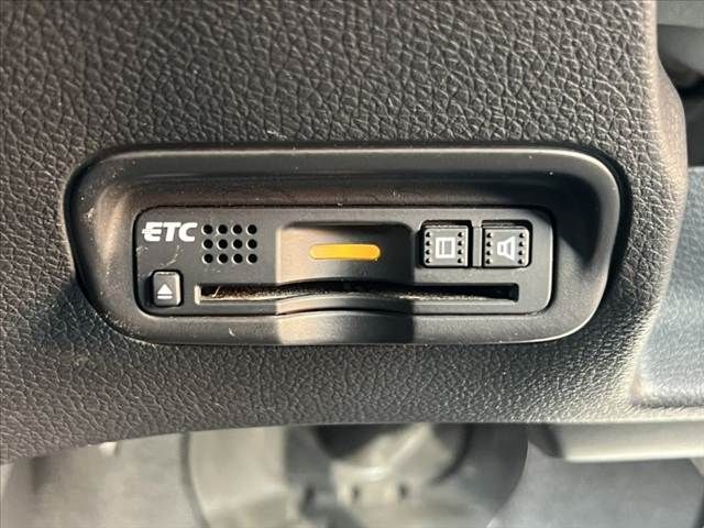 HONDA VEZEL HYBRID 2017 Image 31