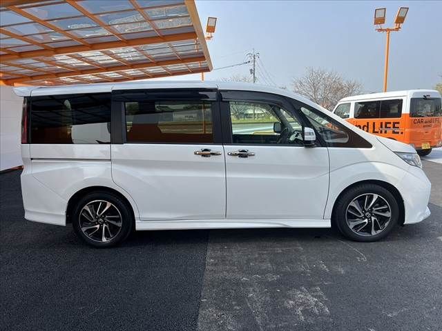 HONDA STEPWAGON SPADA 2015 Image 31