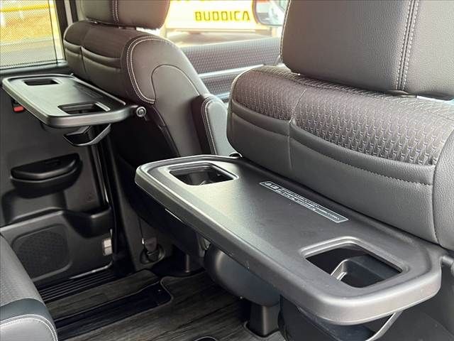 HONDA STEPWAGON SPADA 2015 Image 31