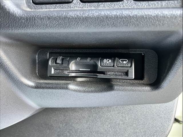 TOYOTA REGIUSACE VAN 1.25T 2017 Image 31