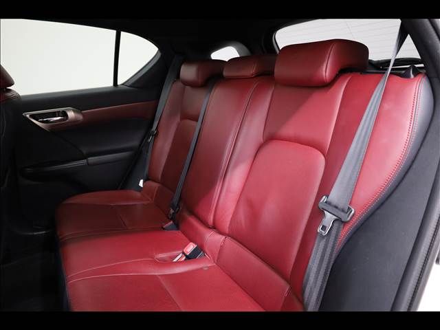 TOYOTA LEXUS CT200H 2014 Image 31