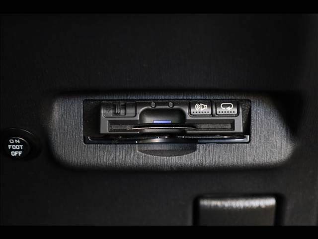 TOYOTA PRIUS 2014 Image 31