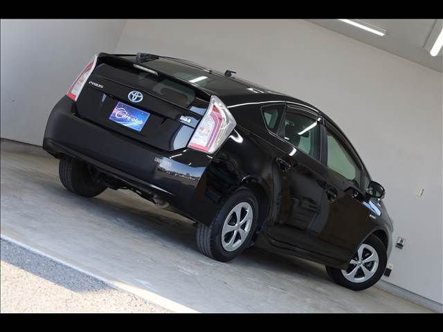 TOYOTA PRIUS 2014 Image 31