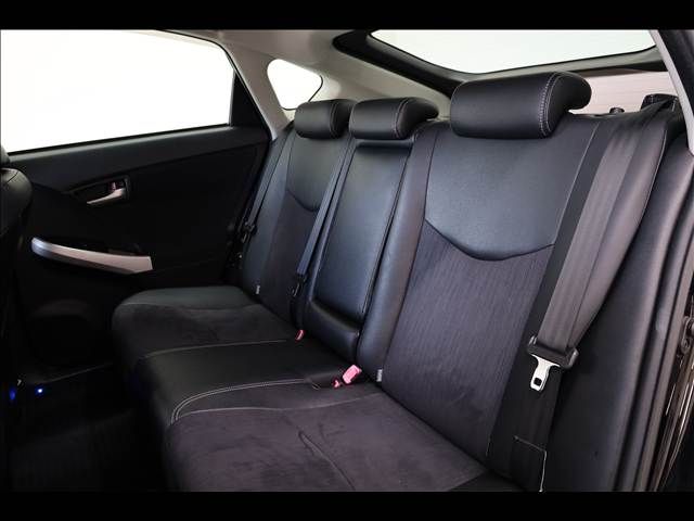 TOYOTA PRIUS 2014 Image 31