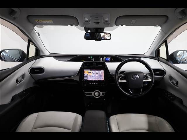 TOYOTA PRIUS 2018 Image 31