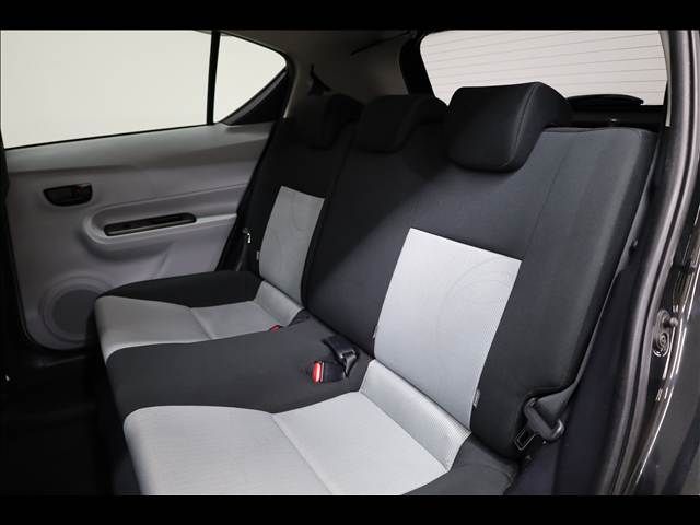 TOYOTA AQUA 2012 Image 31