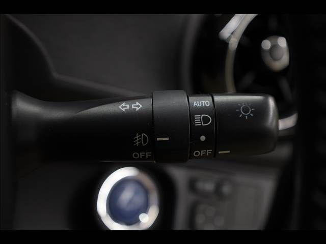 TOYOTA AQUA 2015 Image 31