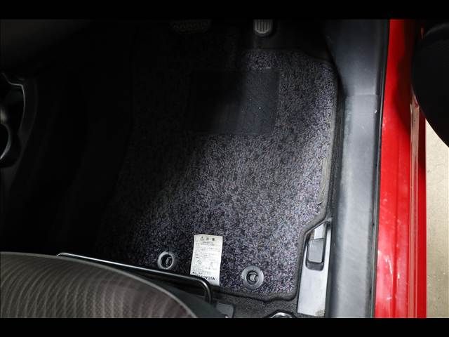 TOYOTA AQUA 2015 Image 31