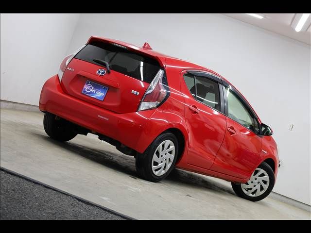 TOYOTA AQUA 2015 Image 31