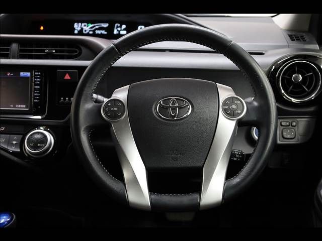 TOYOTA AQUA 2015 Image 31