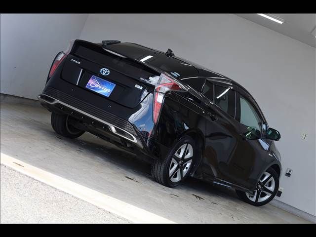 TOYOTA PRIUS 2016 Image 31