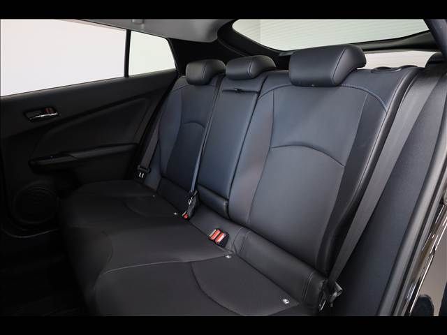 TOYOTA PRIUS 2016 Image 31