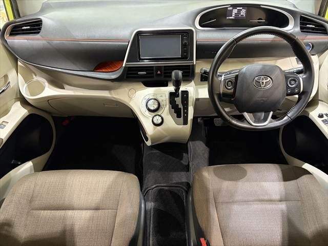 TOYOTA SIENTA HYBRID 2015 Image 31