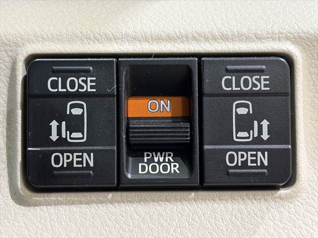 TOYOTA SIENTA HYBRID 2015 Image 31