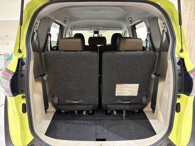 TOYOTA SIENTA HYBRID 2015 Image 31