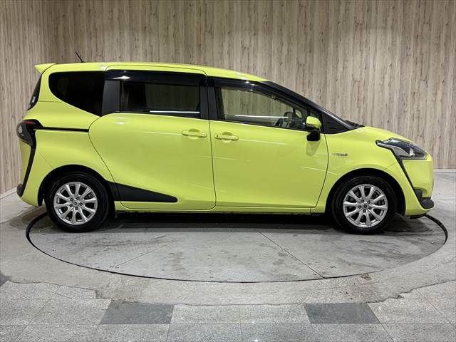 TOYOTA SIENTA HYBRID 2015 Image 31