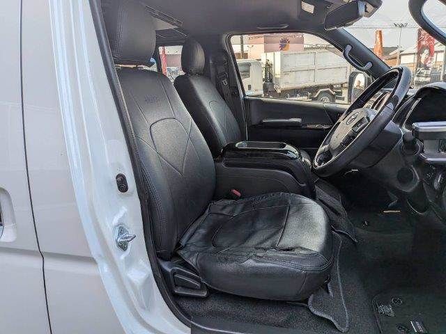 TOYOTA HIACE VAN 2WD 2021 Image 31