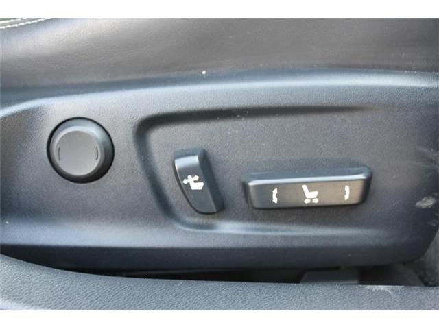 TOYOTA LEXUS IS200T 2017 Image 31