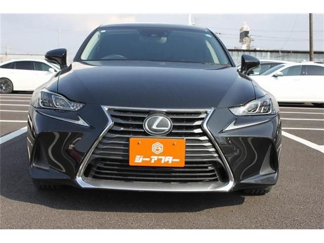 TOYOTA LEXUS IS200T 2017 Image 31