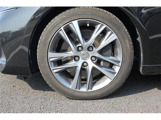 TOYOTA LEXUS IS200T 2017 Image 31