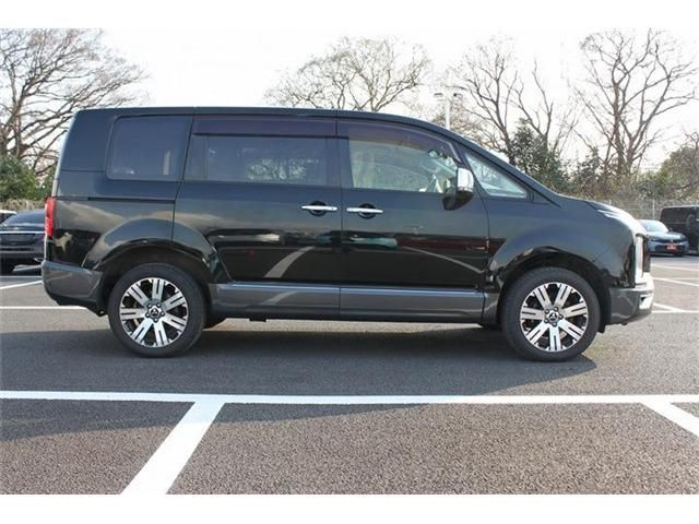 MITSUBISHI DELICA D:5 4WD 2019 Image 31