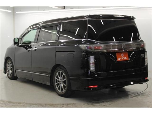 NISSAN ELGRAND 2015 Image 31