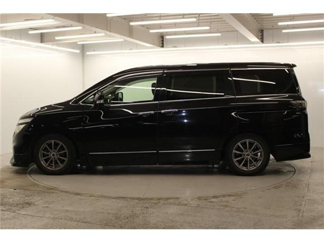 NISSAN ELGRAND 2015 Image 31