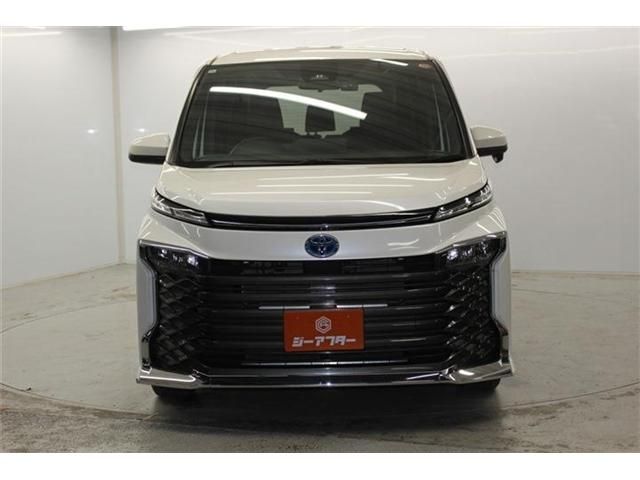 TOYOTA VOXY HYBRID 2022 Image 31