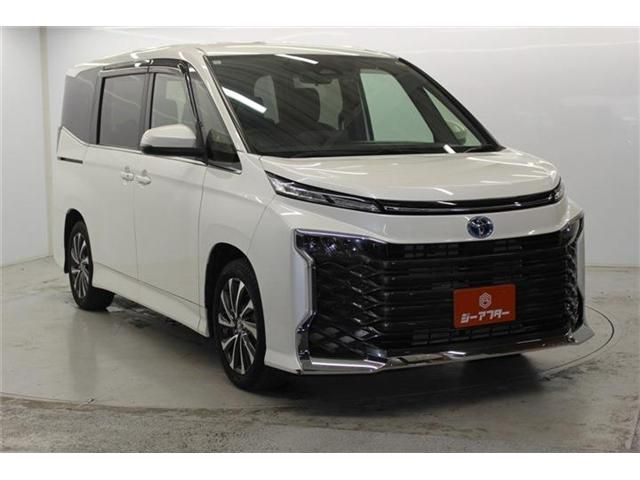 TOYOTA VOXY HYBRID 2022 Image 31