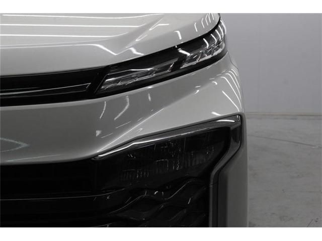 TOYOTA VOXY HYBRID 2022 Image 31