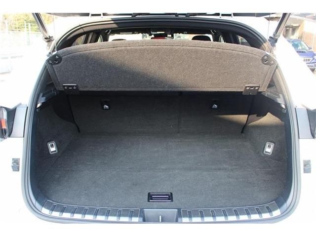 TOYOTA LEXUS NX300H 2018 Image 31