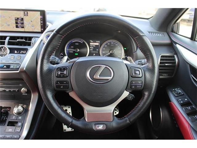 TOYOTA LEXUS NX300H 2018 Image 31