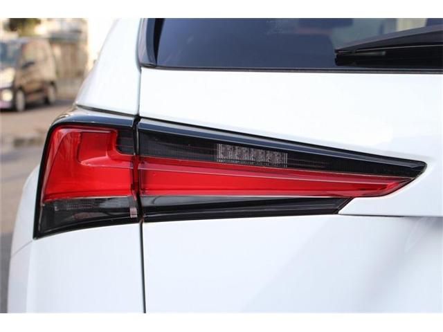 TOYOTA LEXUS NX300H 2018 Image 31