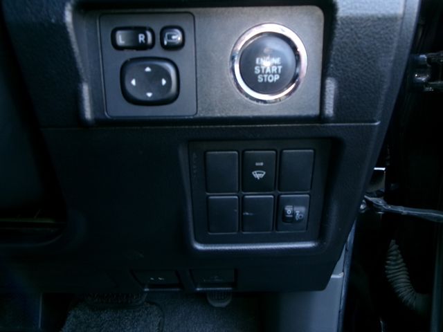 TOYOTA LANDCRUISER PRADO 2013 Image 31