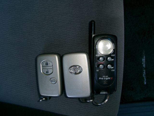 TOYOTA LANDCRUISER PRADO 2013 Image 31