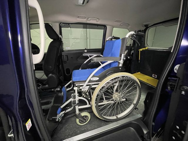 NISSAN SERENA  S-HYBRID 2019 Image 31