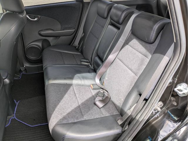 HONDA FIT SHUTTLE HYBRID 2014 Image 31