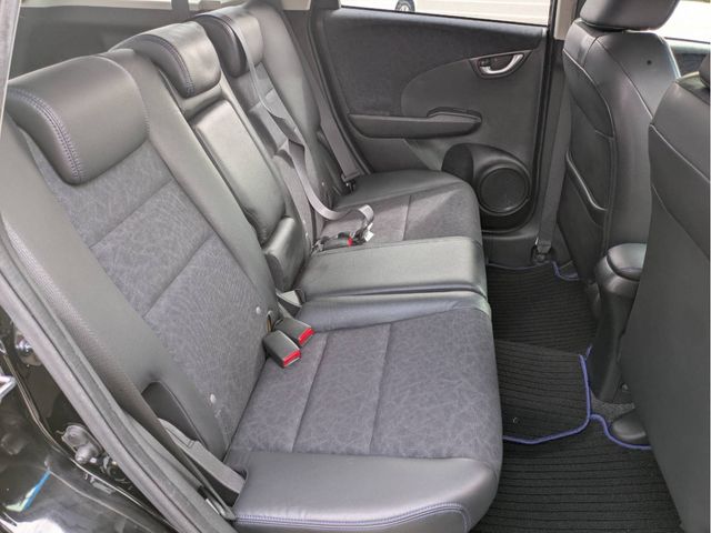 HONDA FIT SHUTTLE HYBRID 2014 Image 31