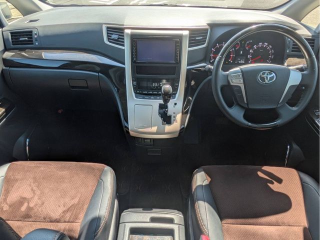 TOYOTA ALPHARD 2013 Image 31