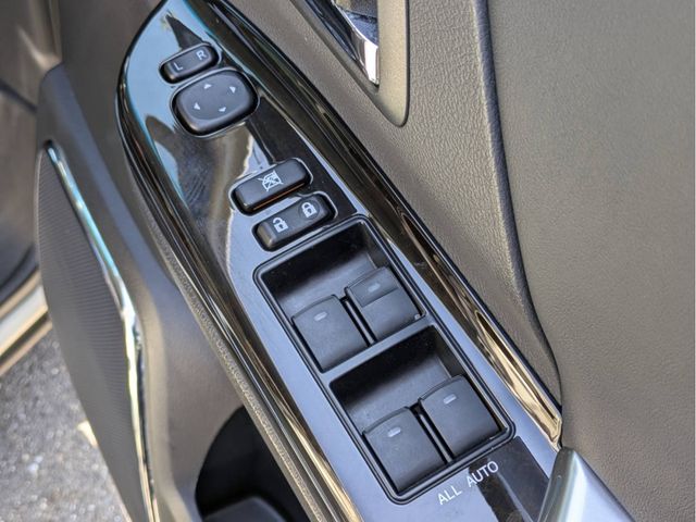 TOYOTA ALPHARD 2013 Image 31