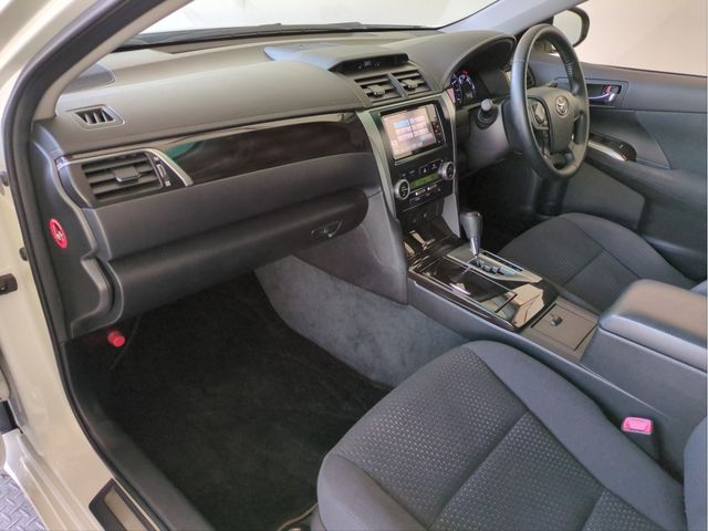 TOYOTA CAMRY HYBRID 2012 Image 31